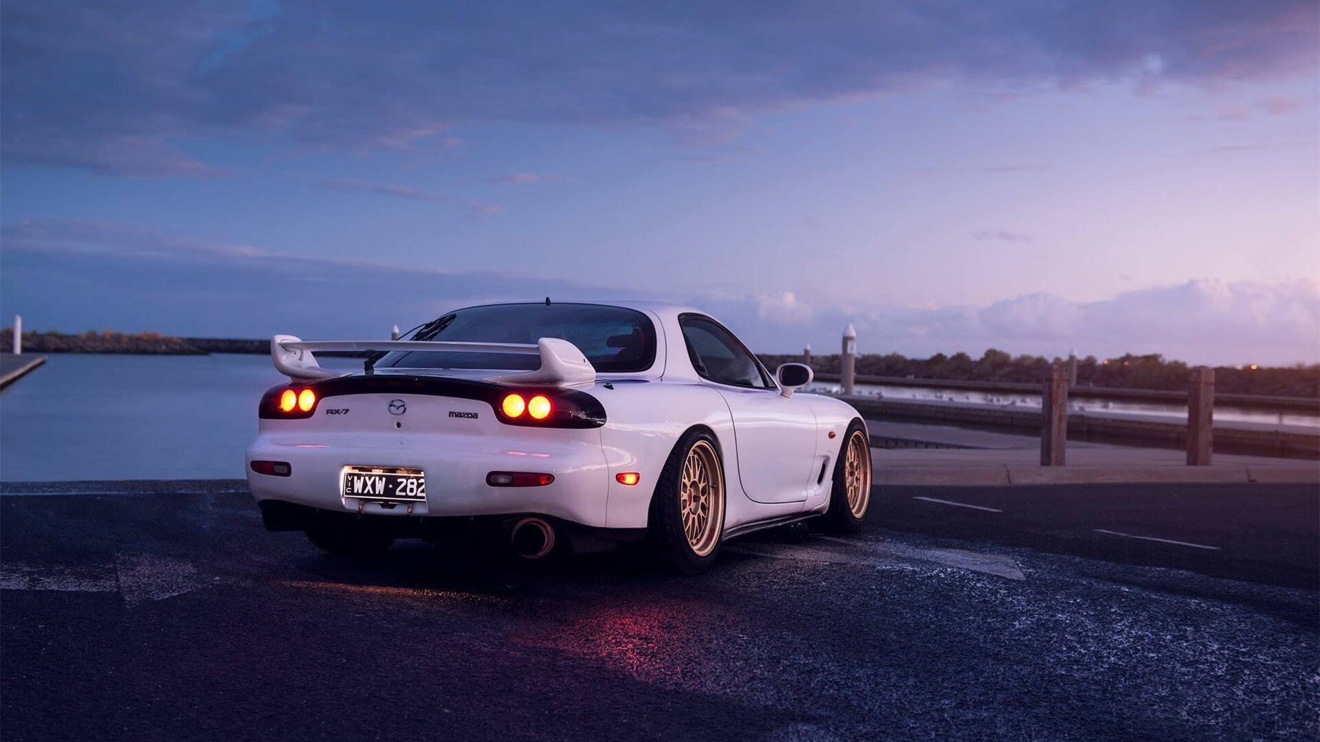 足球社交互动数据影响转播推荐算法,足球赛事转播权的价值