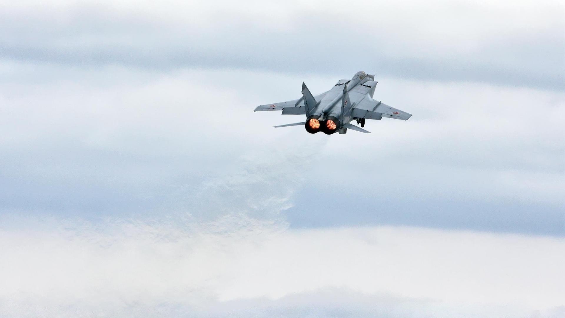 爱游戏体育官方网站-巴西队在南美预赛中稳定领先，晋级形势乐观