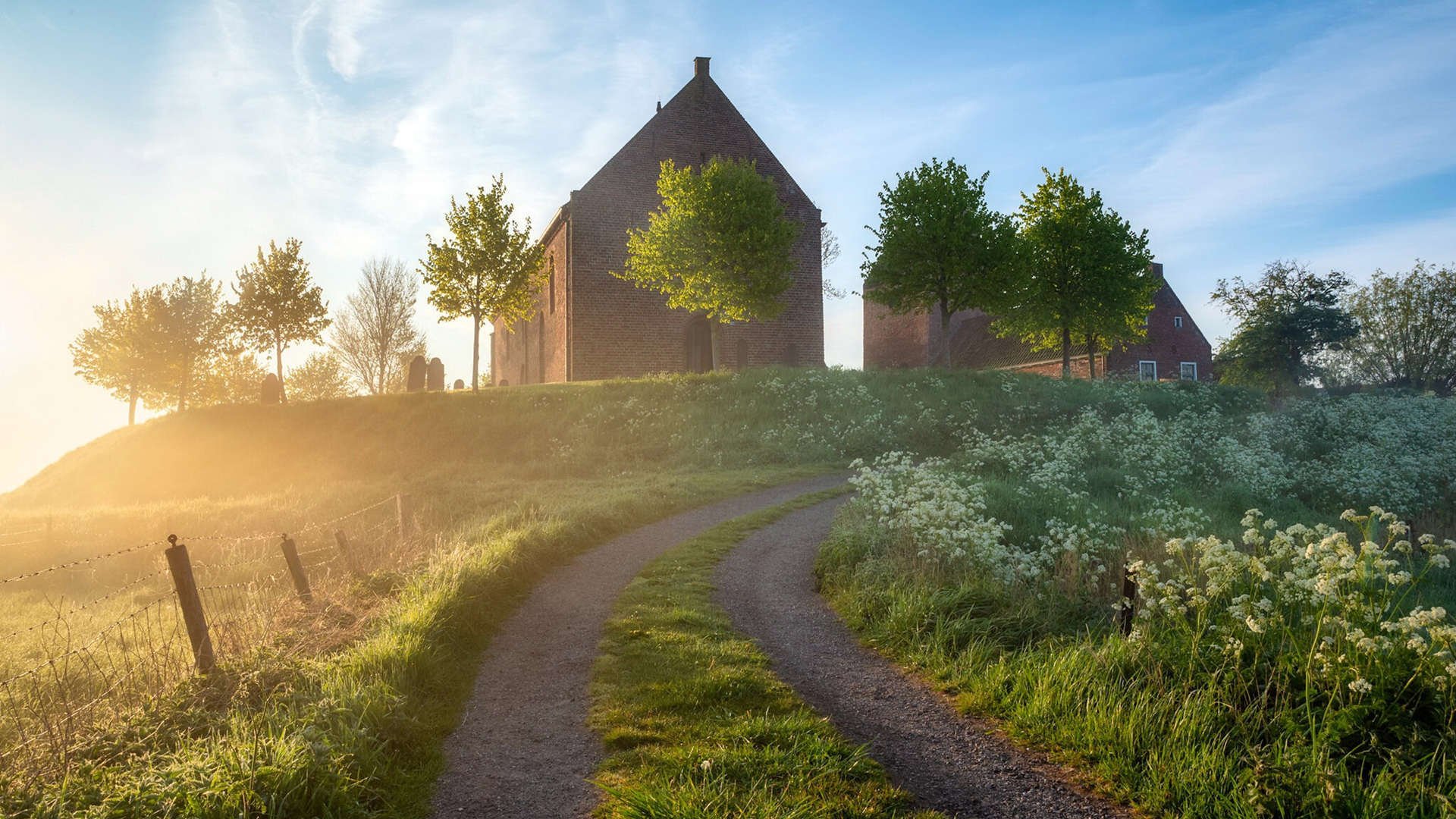 职业球员加入反种族歧视倡议展示足球正面力量，足球反种族歧视仪式