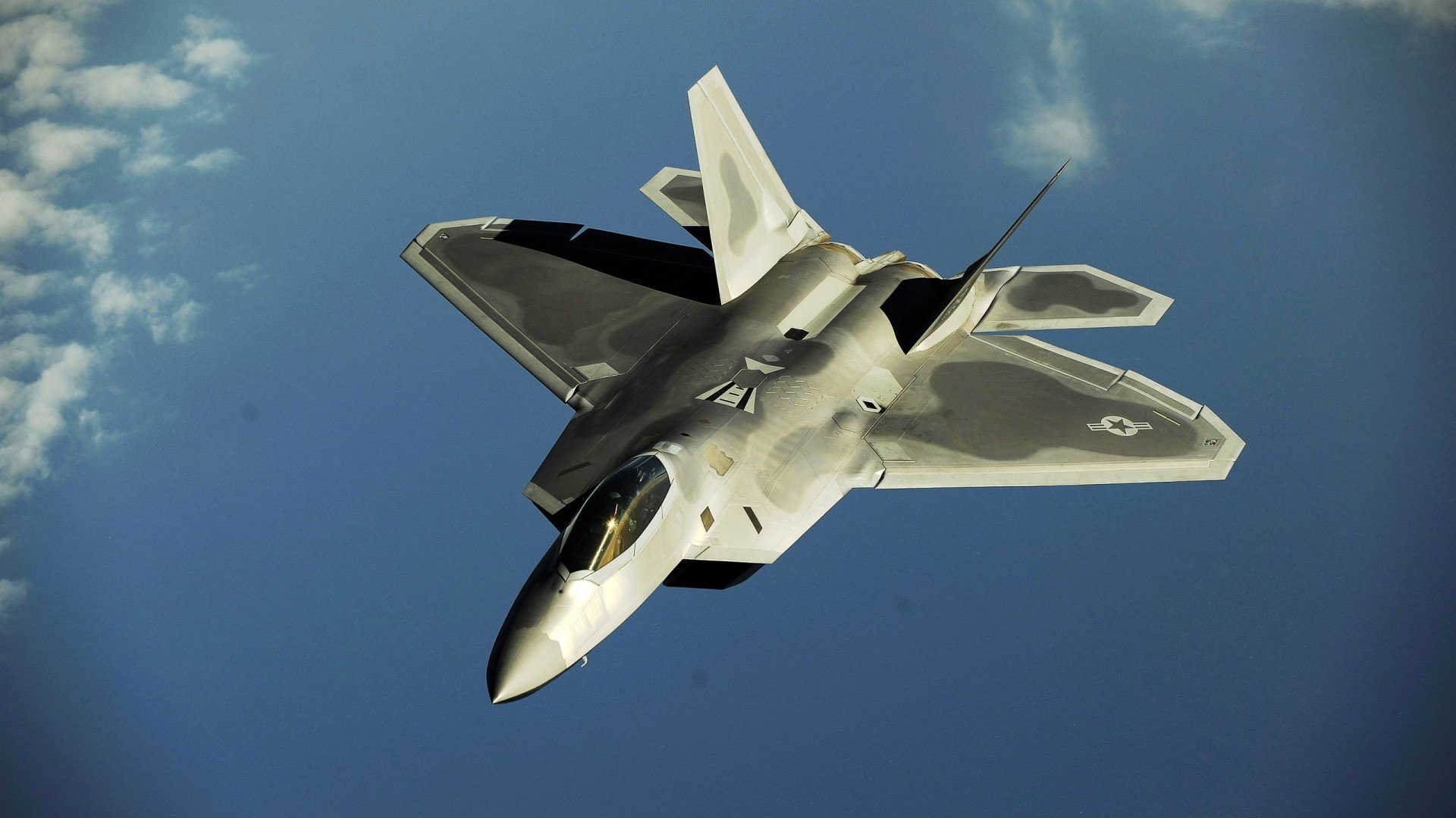 爱游戏娱乐-蛙泳中程比利时节奏控制到位，蛙泳比赛规则