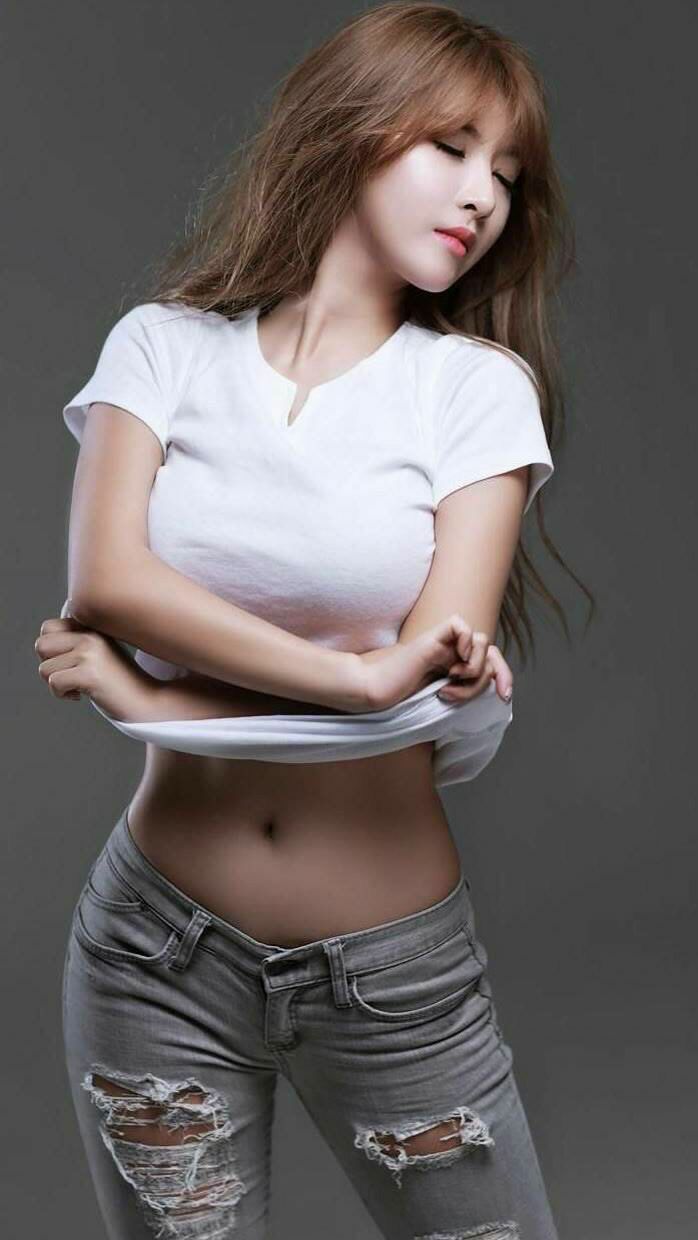 AYX官网-麦基翁200米仰泳决赛技压群芳，游泳名将麦基翁